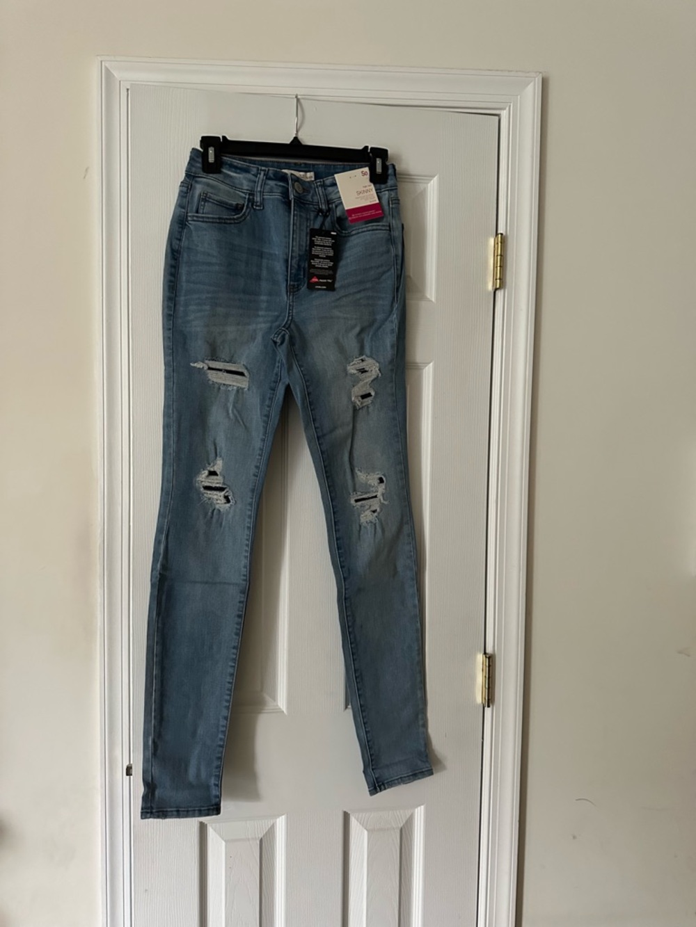 NWT SO High Rise Skinny Jeans Size 5L/27W Light Blue